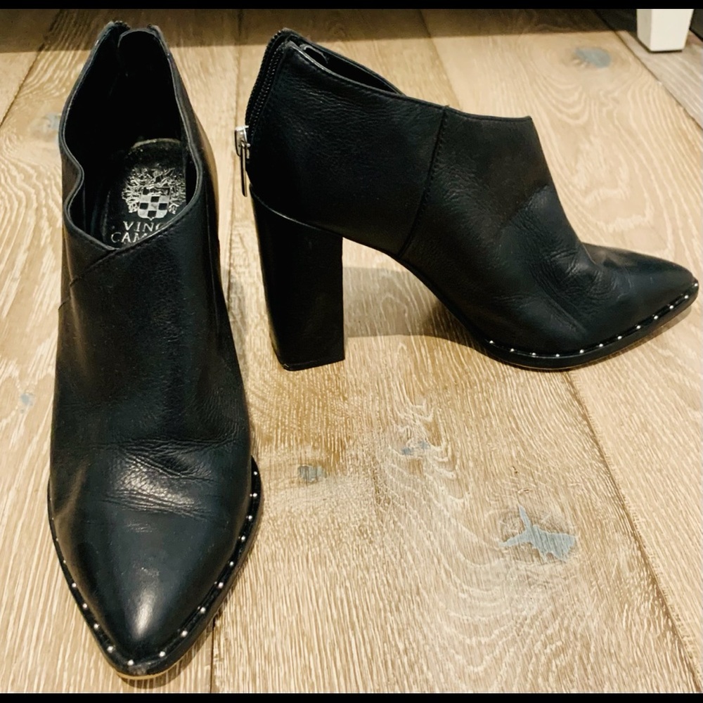 Vince Camuto Booties Size 8